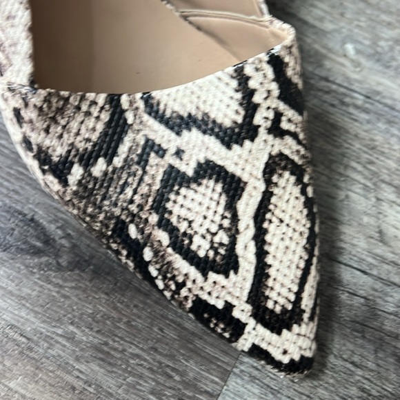 Franco Sarto Vickie Slingback Vanilla Snake Print Block Heel Sandal 9.5 🔥 - Picture 5 of 7